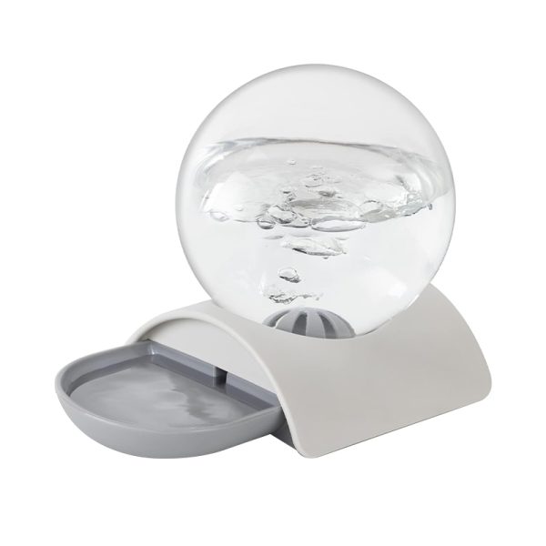 transparent-spherical-water-tank-gravity-sensing-water-feeder